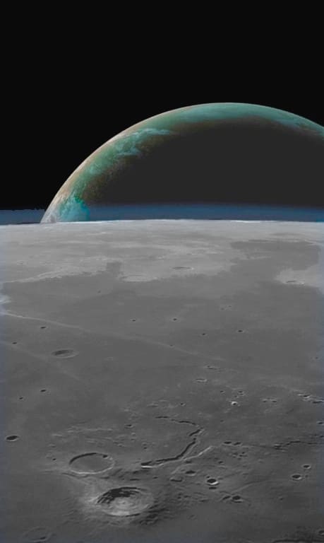 Hier nog een opname van Vallis Schoteri met de aarde er achter geprojecteerd voor de lol :) De maan