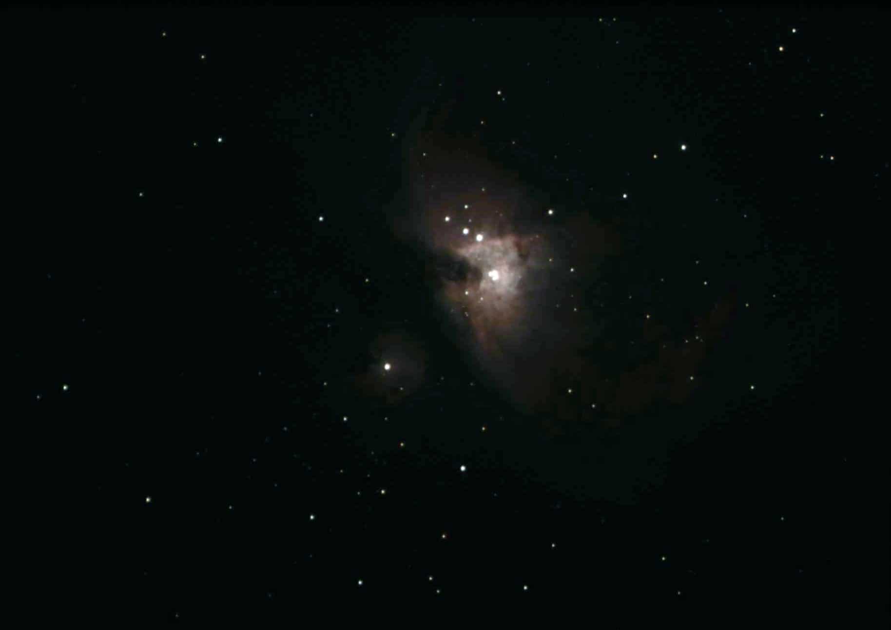 M42; Iets beter geprocessed in PS; maar langere belichting blijft noodzakelijk. Laat de winter maar