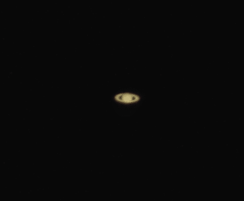 Gisterenavond ben ik weer bezig geweest. Hierbij een foto van Saturnus. Had last van sluierbewolking