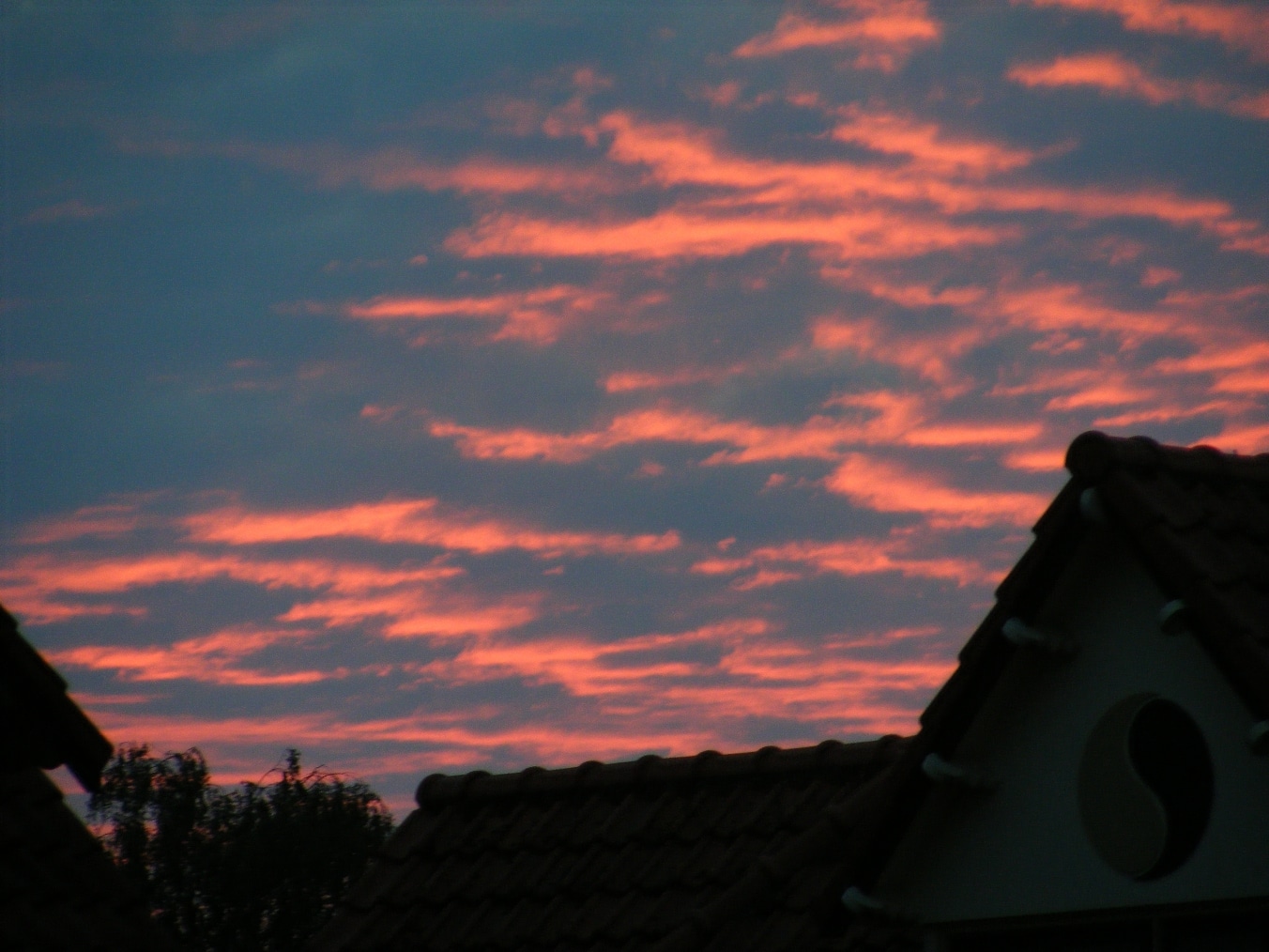 Dit is ook mooi, avondrood van vorige week ! Bedankt voor het kijken! 004
