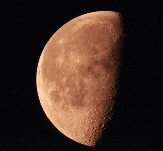 Deze foto is vanmorgen gemaakt 4,30 uur (18/7). Dit is een enkele foto , contrastboosterfilter toege