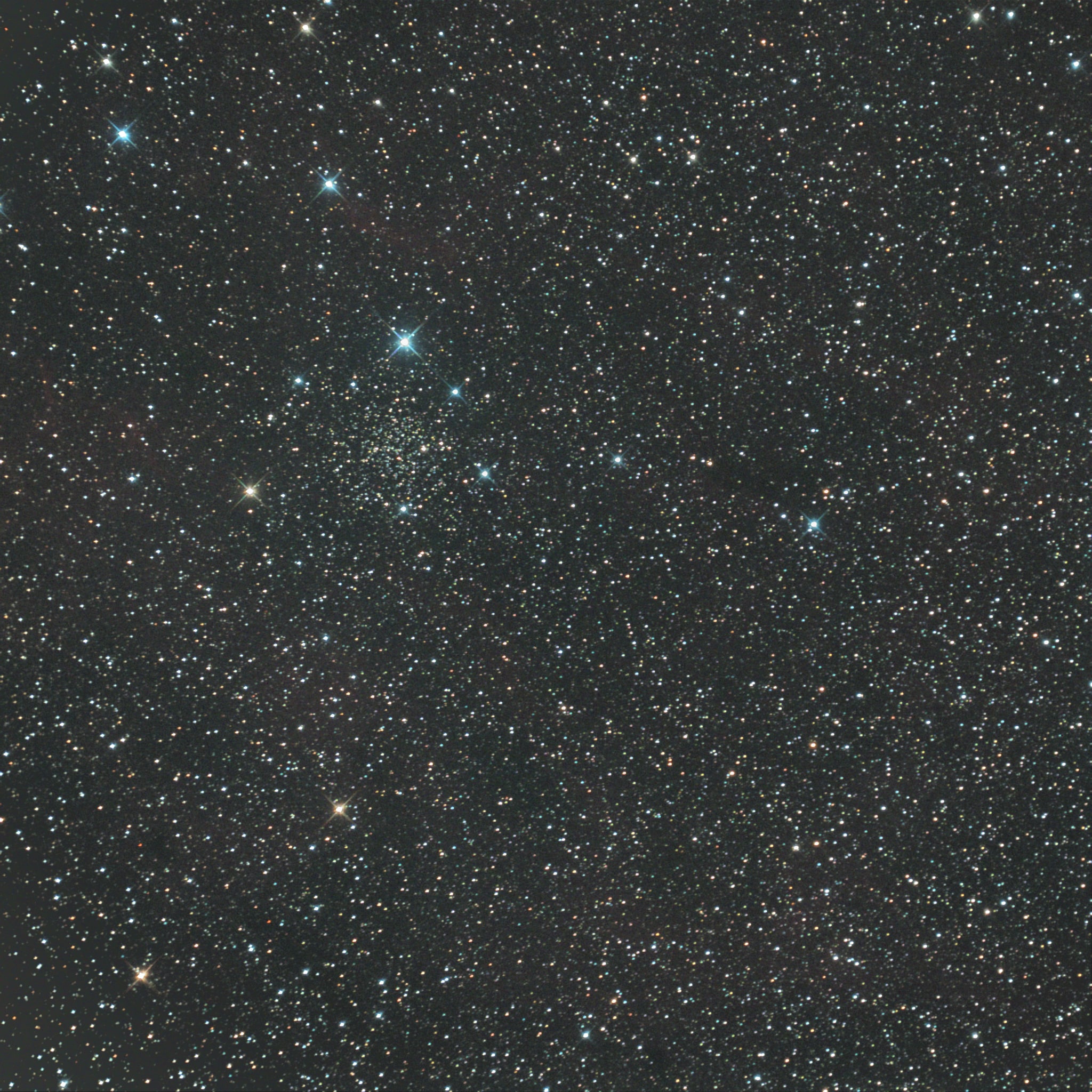 Dit is IC 1311 met een beter filter genomen zodat de sterrenhoop ook duidelijker overkomt en de acht