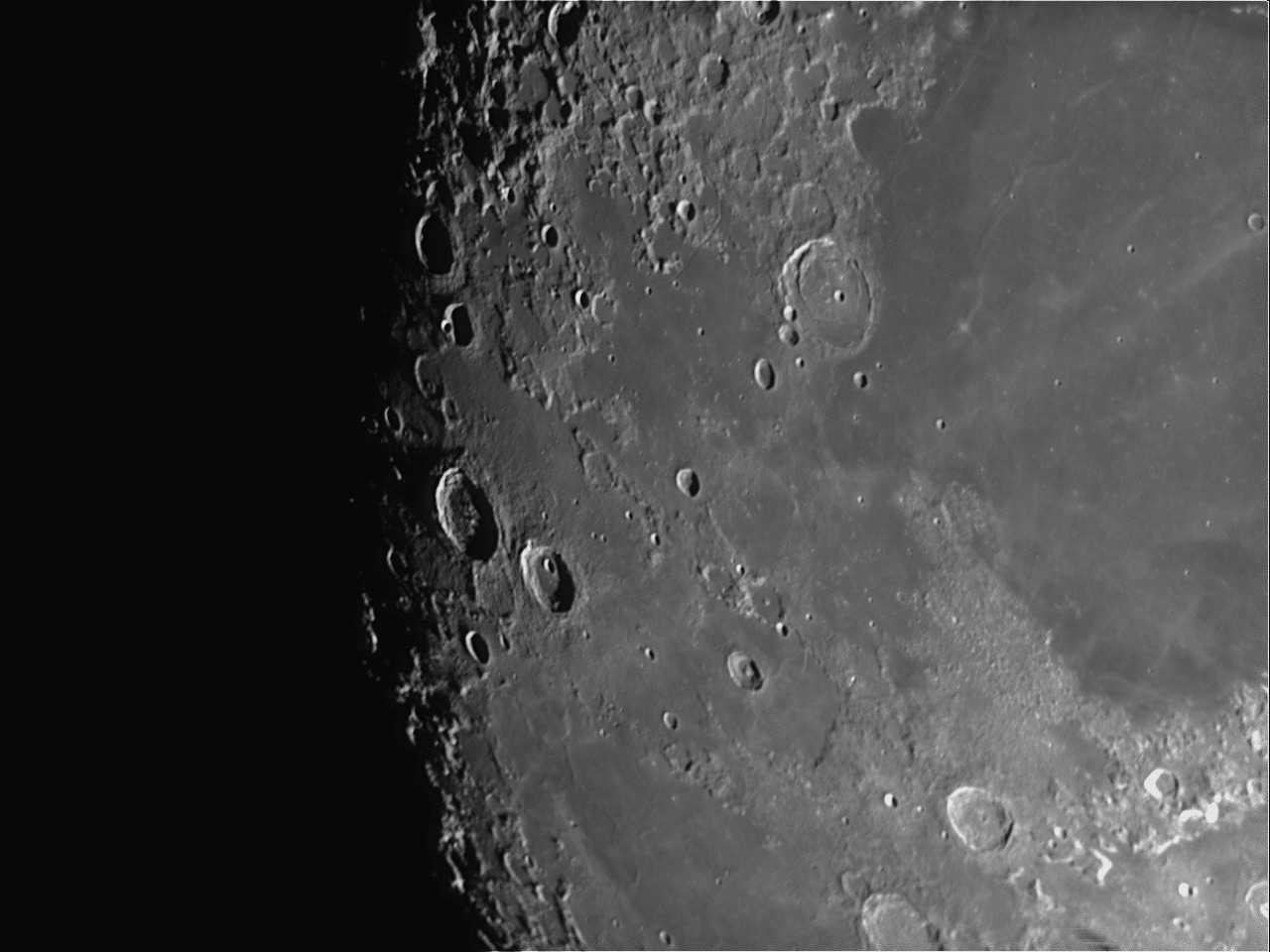 Zojuist gemaakt, rond 02.00 met de 25 cm Newton en de ASI 120 camera met W 23A en ND 96 filter op F
