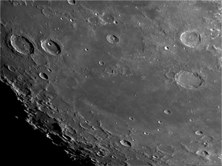 Een groothoekopname van 1280 bij 960 met de ASI camera door de C 11 op de G 11 met matig zicht. Hoew