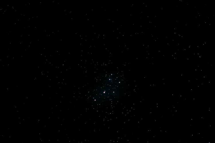 30/10 3,uur ‘snachts een enkele foto van het zevengesternte t=30 s ISO 3200 . Heb ook 15 foto&