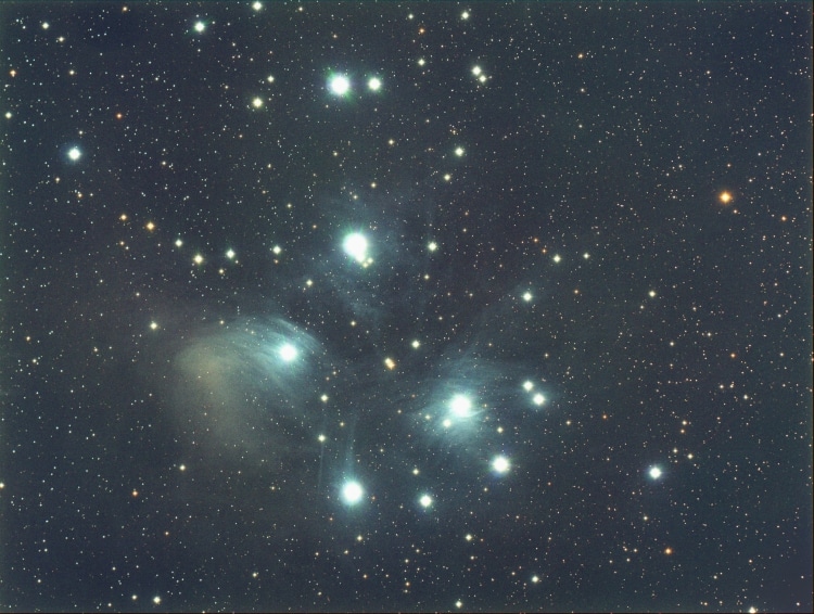 M 45 een uur belicht door de FSQ 106mm F 5 RGB en de STT 8300 M op de G 11 met de TC 237 volg chip.
