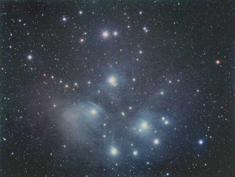 Ook in dezelfde nacht M 45 op de schop genomen met de ASTRODON filters en zie het verschil met de BA