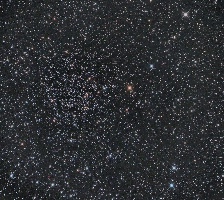 Hier nog een fraai plaatje voor het slapen gaan van NGC 7789, een van de mooiste sterrenhopen in Cas