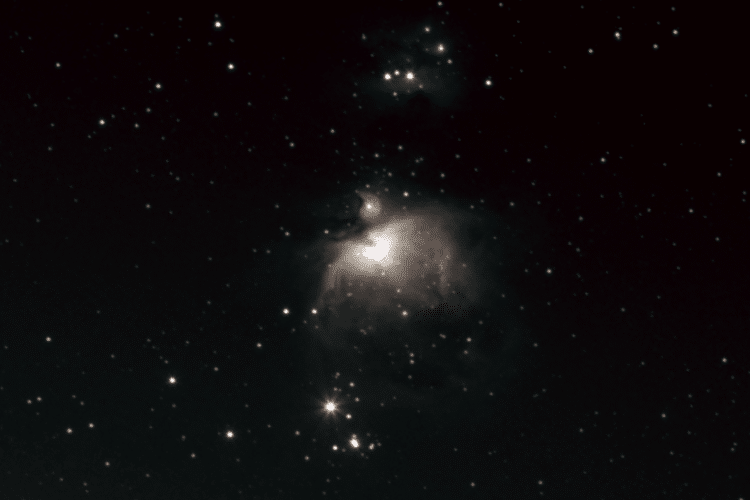 De Orionnevel in de nacht van zaterdag op zondag (14/12) ca 1,00 uur. Telelens 200 mm piggy back op