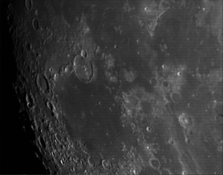 Krater Gassendi en omgeving op 2 januari 2015. Genomen met een slechte seeing: Edge HD8/F=10 Orion A