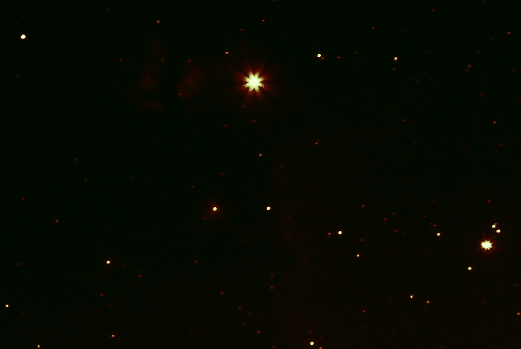 Hier is Alnitak met de paardekopnevel. t=30sec ISO 800 totaal 12 minuten. Het is een testopname, hee