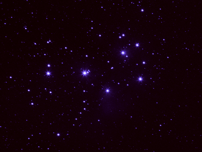 De Pleiaden van afgelopen zaterdag (24/1) t=1/30 F5,6 ISO 1600 met Hutech LPS filter totaal 62 Light