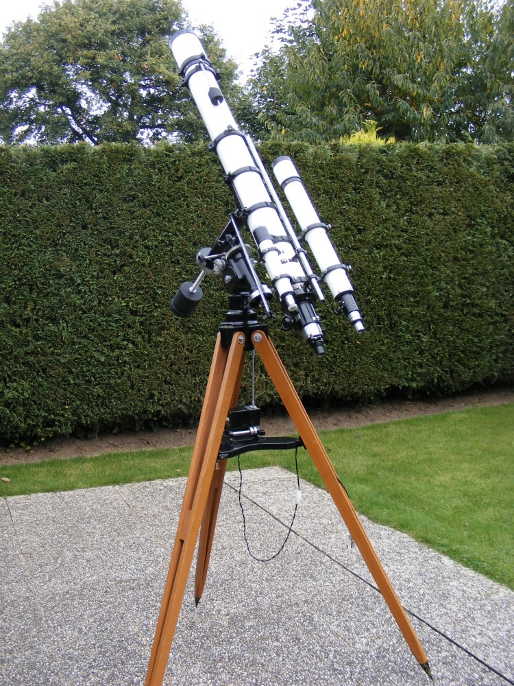 Dit is een 102mm POLAREX met een 60mm volgkijker en 10x 40 zoeker die ik 26 jaar heb gehad. Begin 20