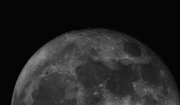 Vanmorgen (5/2) om 0,45 uur volle maan genomen voordat de bewolking toesloeg 6 frames verwijderd, t=