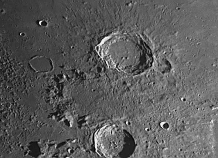 Hier nog een opname van Euxodus en omgeving, dezelfde opname gegevens als bij de eerste opname. 2309