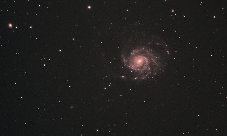 Op 22 miljoen lichtjaar hier vandaan: M101, pinwheel galaxy (vertaald in NL: windmolentje sterrenste