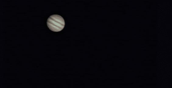 Jupiter donderdagavond 30/4 om 23,45 uur t=1/60 ISO 800 200 frames Jupiter 1-5-2015 t= 1-60 sec ISO