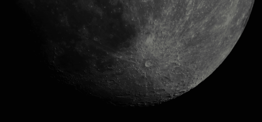 De Maan met Tycho donderdagavond (30/4) om 22,25 uur t = 1/60 sec ISO 400 25 frames Maan 30-4-2015 2