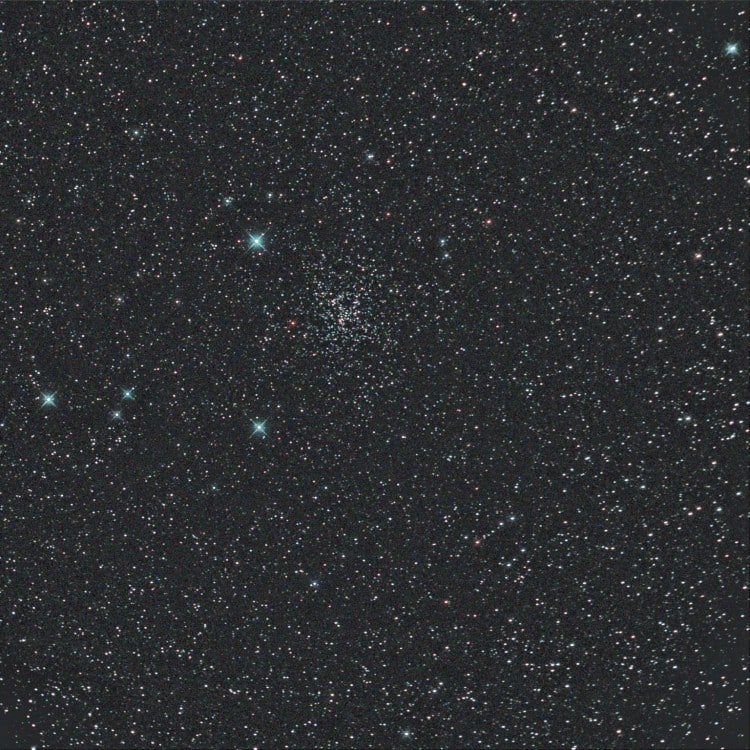 Drie minuten waren er nodig om NGC 6819 op de plaat te krijgen met de 300mm F 2,8. Bedankt voor het