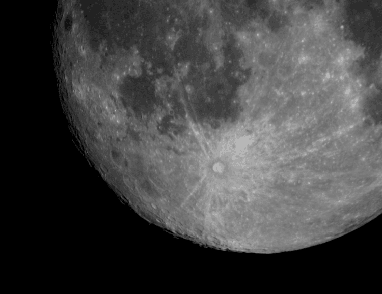 Vannacht (1/7) heb ik nog deze foto gemaakt van de Maan met de Polarex. De lucht boven de horizon wa