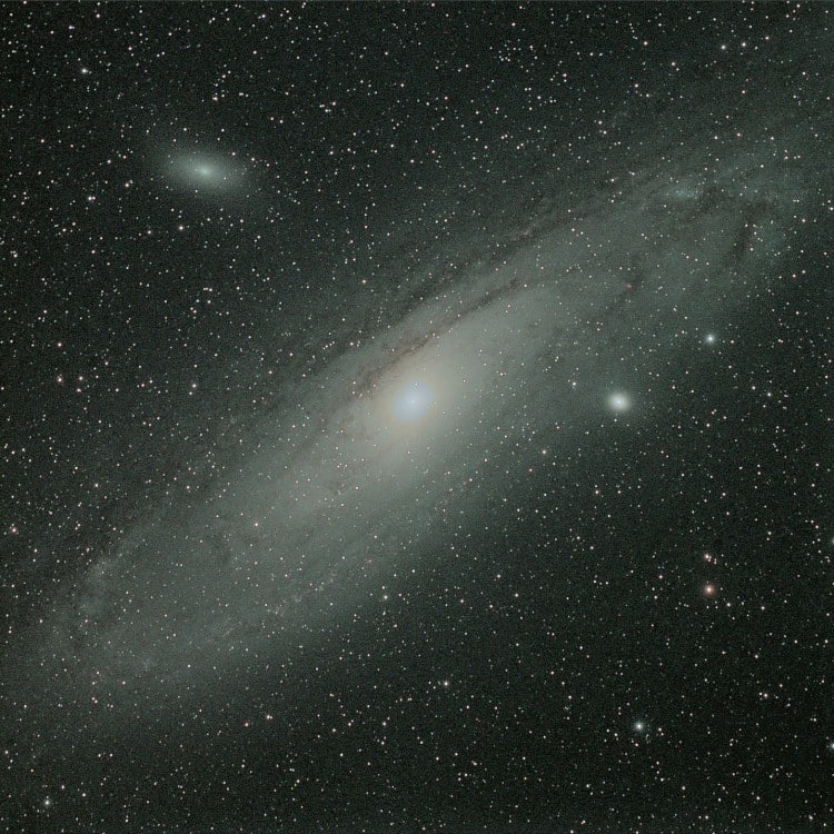 Net voor de Maan opkwam deze opname van M 31 genomen met de FSQ 106mm F 5 en de ST 4000 XCM en een h