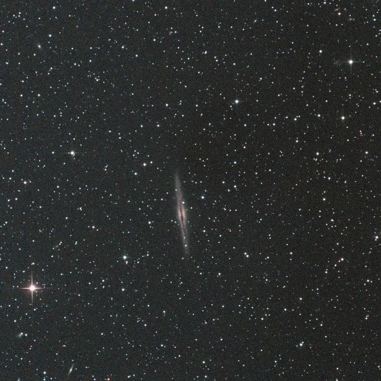 NGC 891 tussen de wolkenvelden, ik kon DDP niet gebruiken, te veel ruis dus ik moest RGB toepassen e