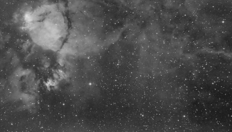 Dit is voorlopig mijn laatste opname in H Alfa van NGC 896, een klein gedeelte er van, in H alfa opg
