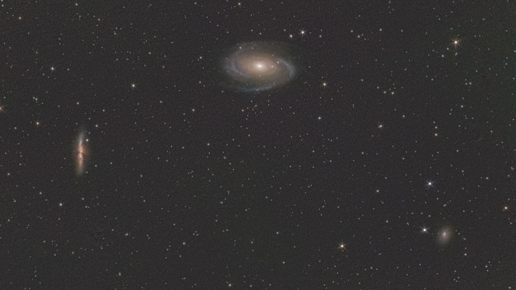 Hierbij een reultaat van 34 minuten belichten op ISO 3600 (38x1min waarvan 4 buiten de bood vielen).