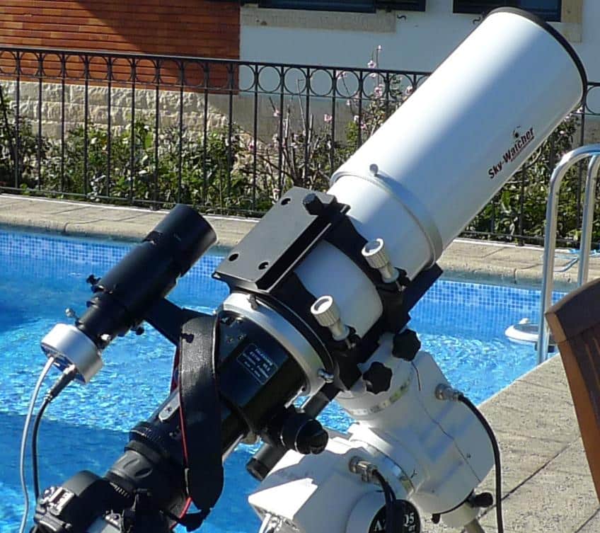 Starshoot Autoguider en 50 mm volgkijker op refractor