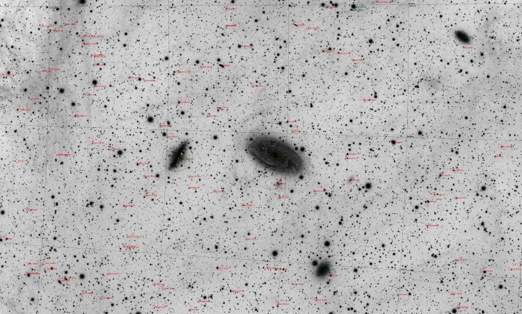 Deze geannoteerde ge-inverteerde versie van “Project M81” op volle resolutie (http://www