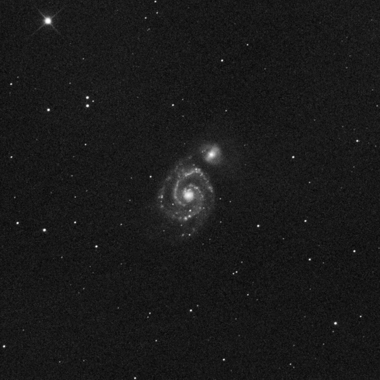 Eerste vlugge bewerking van mijn H-Alpha data op de Whirlpool-galaxy, M51. Geen flats gebruikt (heb