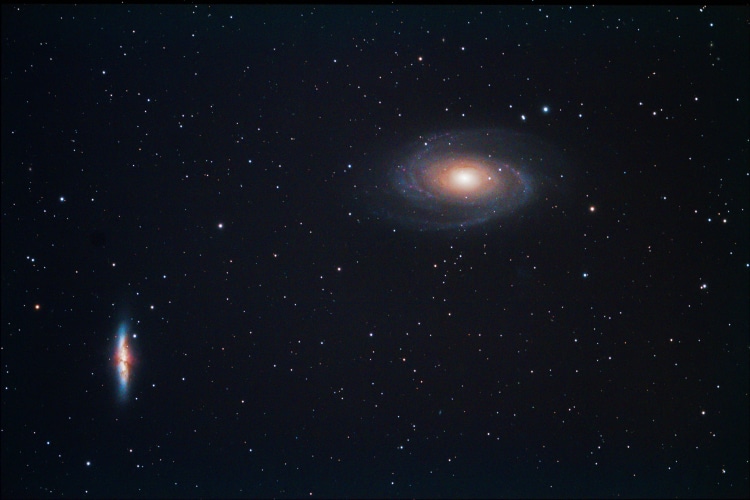 Even een vluggertje. M82 door 7 RGB van elk 300s, wat bias en darks in de mixer te stoppen. 20160312