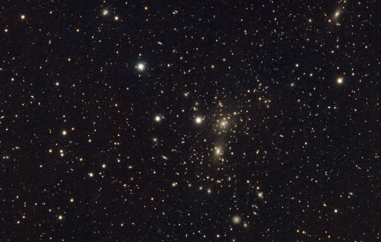 Abell 1656, de Coma cluster. Meteoblue voorspelde “Clear skies” tussen 22:00 en 03:00 en