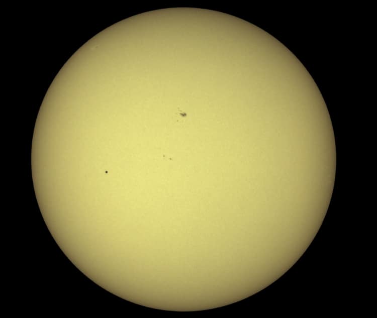 Onderstaande Mercurius transitie is gemaakt rond 15:45. Sluitertijd 1/8000 ISO=2000 met de inmiddels