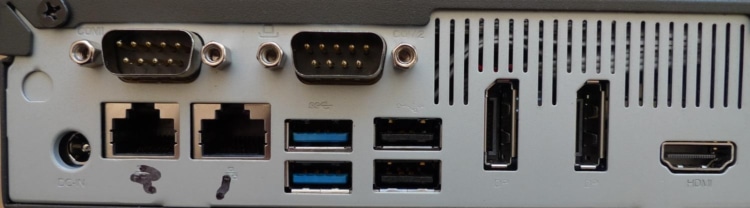 De laatste 2 computers die ik heb gekocht hebben weer rs232 poorten dus ik ga mee in de nieuwerwetsi