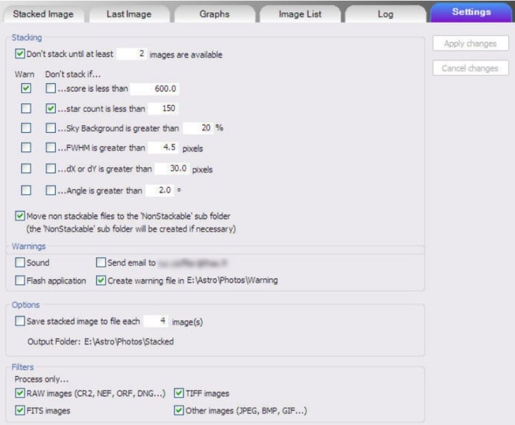 De CR2 raw files gaan zoals ze uit de camera komen DSS in. Er is zelfs DSS live waarmee je “re