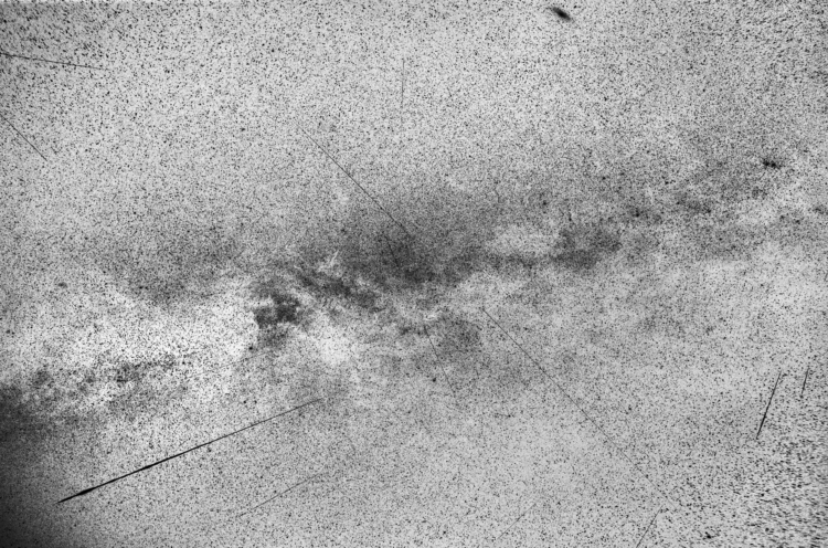 Experiment met een stack van 80×120 seconden iso1600 Canon 5DmkII+EF24mm f1.4 op f4 van 12 augu