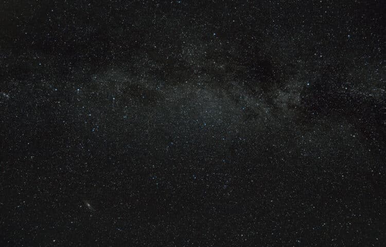 Een aardige bijvangst van de toch niet zo heel erg spectaculaire Perseiden nacht zijn opnames van ee