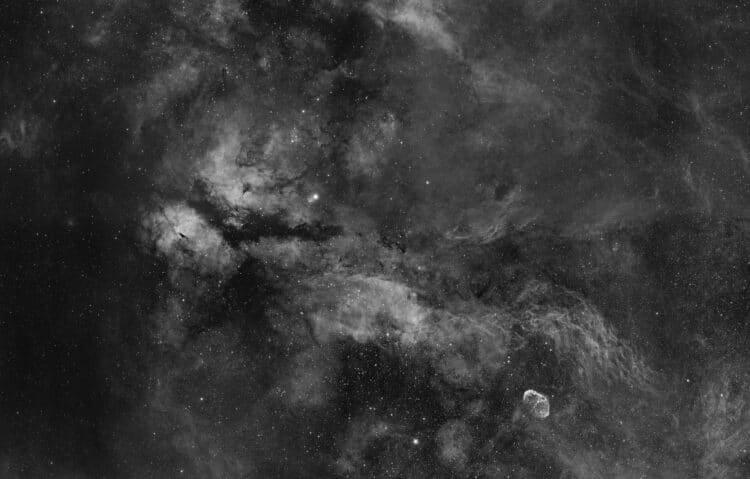 Afgelopen nacht even snel mosaic van 4 panelen gemaakt nog geen uur data per paneel, slechte calibra