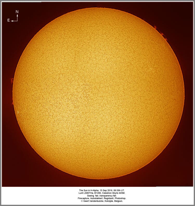 Hierbij een opname van de Zon in H-alfa, 15 september 2016. Het is een mozaïek uit 4 delen. De luch