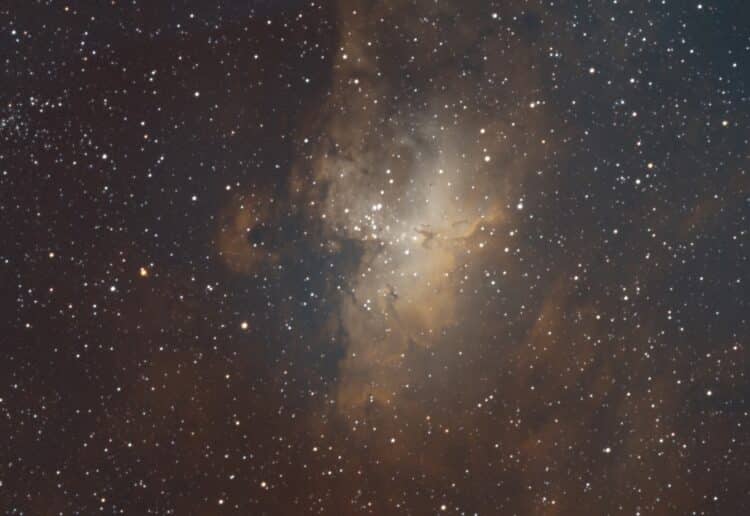 Hier de eerste foto van de Frankrijk (Ardeche) onderwerpen. Dit maal de Eagle Nevel. Met 130/910mm r