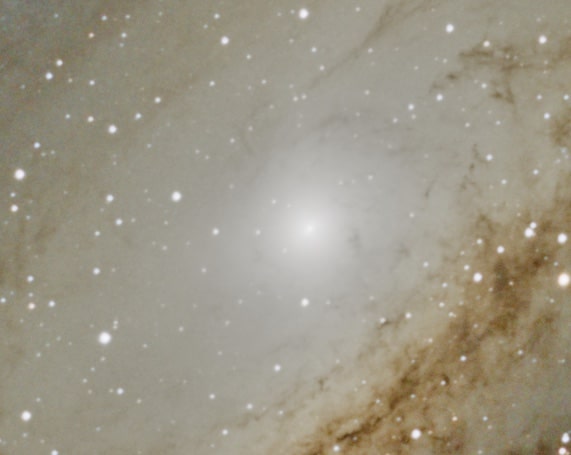 Ik ben nog steeds bezig met mijn data van het Andromeda stelsel (had tijdje terug nog meer bijgescho