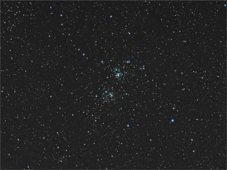 Dubbel cluster NGC 869/884 Het was zaterdagavond helder genoeg om met mijn geĆÆmproviseerde “w