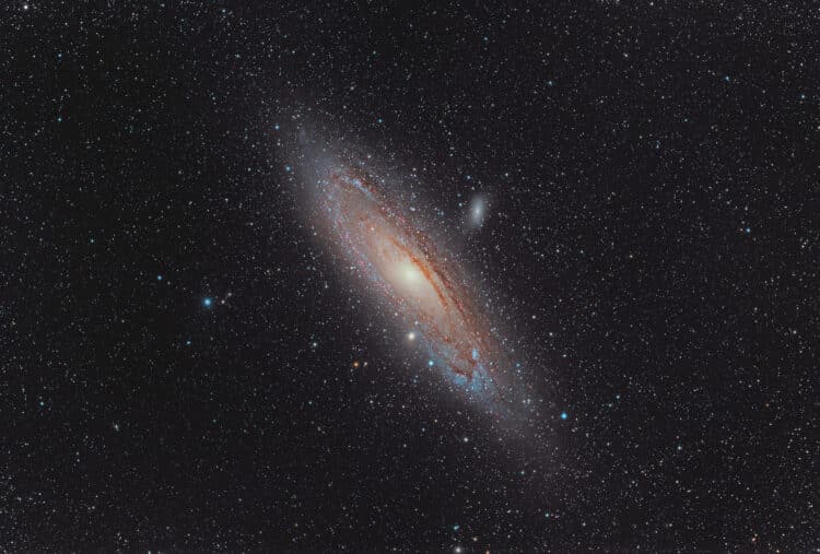 Nooit gedacht dat dit uit LP gebied kon, D810A, 145x5min iso 800, Star 71, AZEQ5 m31v2small