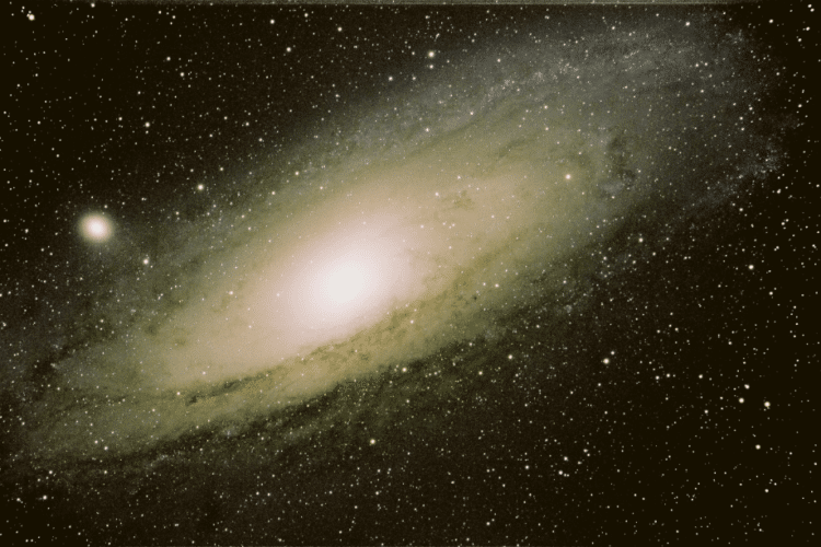 De Andromedanevel M31 op 28 november mbv van de TEC 140 F7 van Copernicus te Overveen 4x 16 min ISO 
