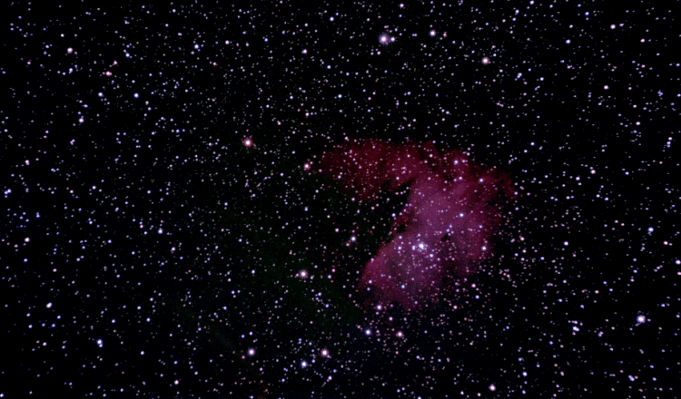 De Packmannevel NGC 281 Naast Schedar in Cassiopeia. Een emissienevel met een doorsnede van ca 70 li