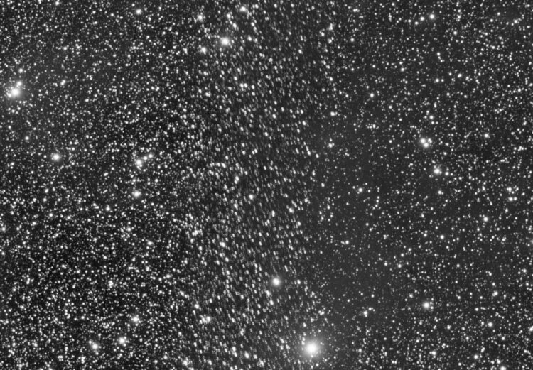 Zoomed in version. I stretched the final image to show the Non linear version.16-pane-Lum-zoom-regis