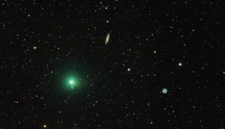 En dit is voorlopig de eindversie.41P-The-Comet-The-Surfboard-The-Owl-40x240sec-stars-17x120sec-proc