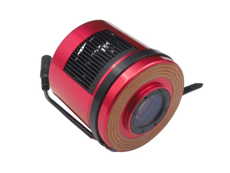 Er blijkt ook een heating ring optie te zijn voor de camera (ipv een dauwbandje te gebruiken):Anti-d