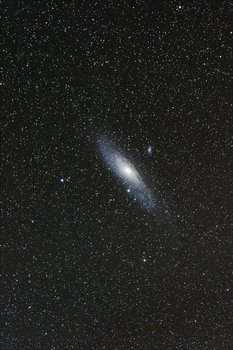 Deze lens heb ik al 5 jaar, sinds april 2012. Naast ‘gewone’ fotografie ben ik ook met a